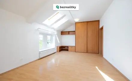 Prodej bytu 1+kk 38 m², Boloňská, Praha 10 - Horní Měcholupy