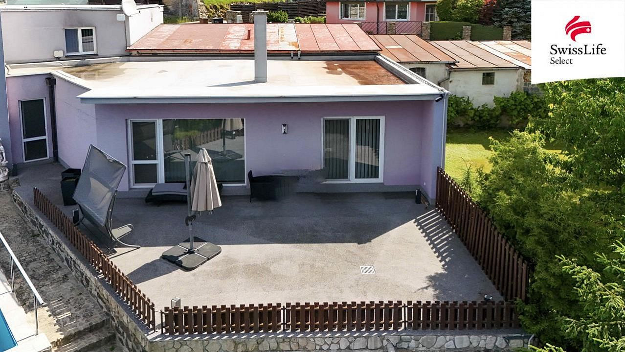 Prodej domu 190 m² s pozemkem 374 m² — photo 2