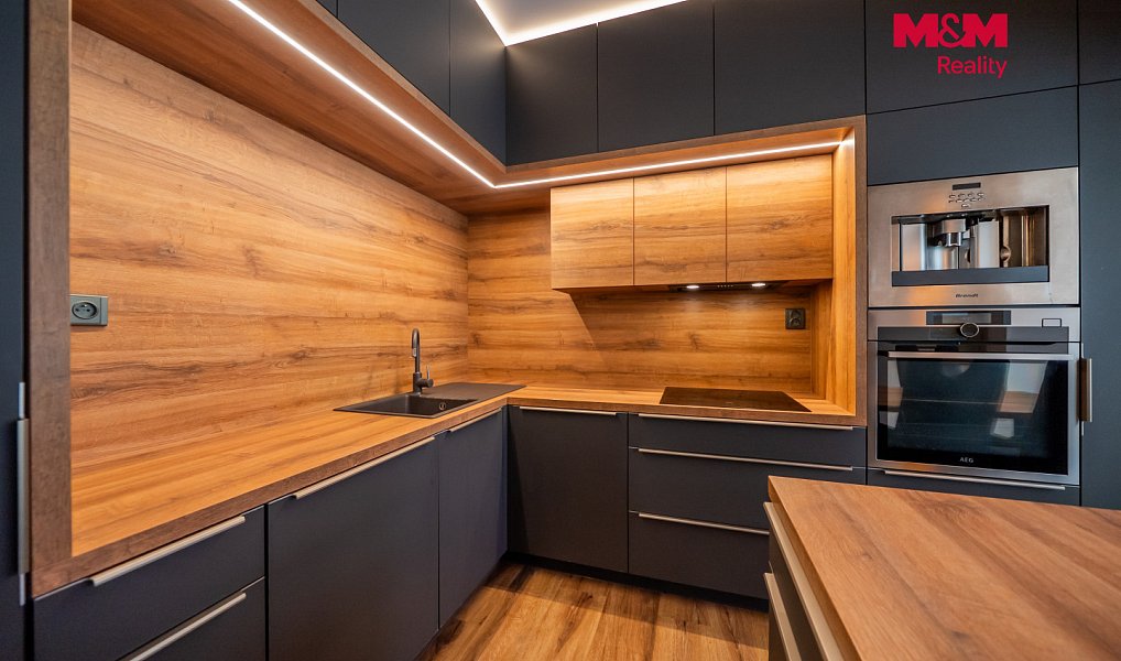 Prodej domu 170 m² s pozemkem 1 928 m², Blansko – náhled fotky 2