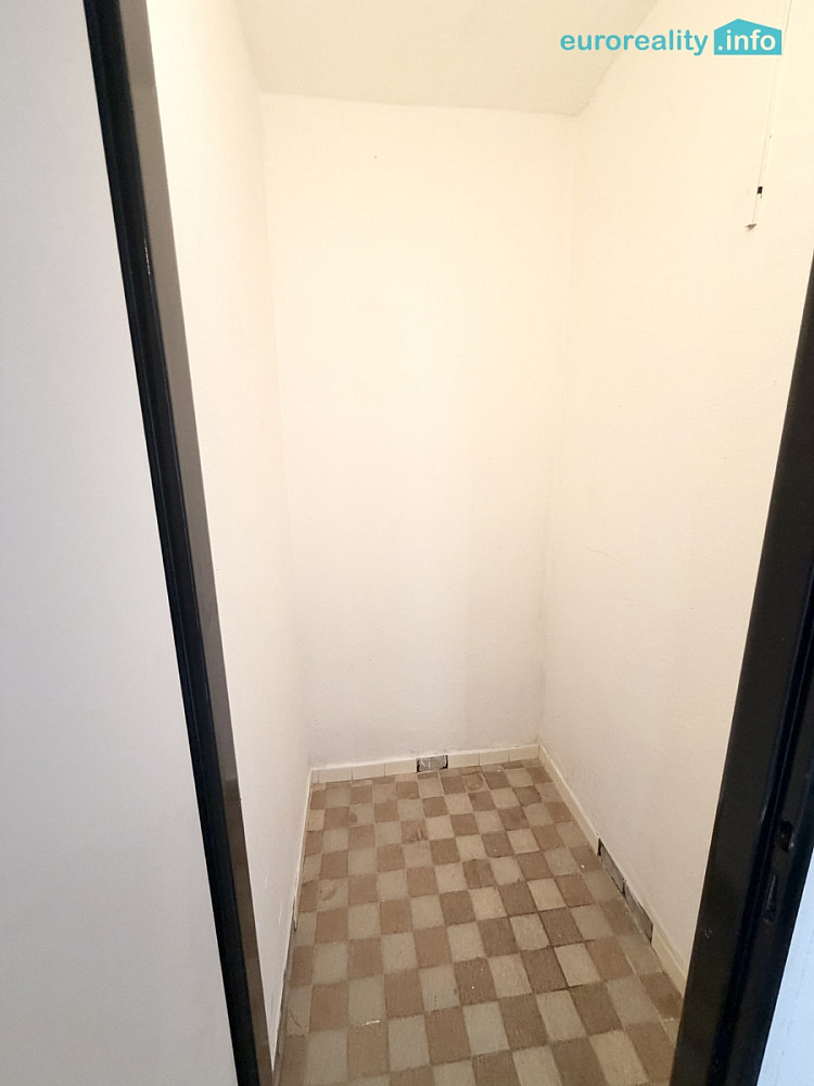 Pronájem bytu 2+1 60 m² – fotografie 4
