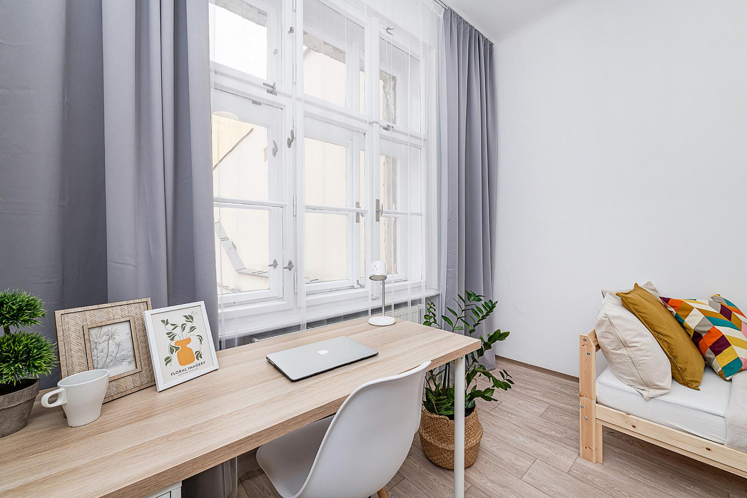Pronájem pokoje 190 m² — photo 2