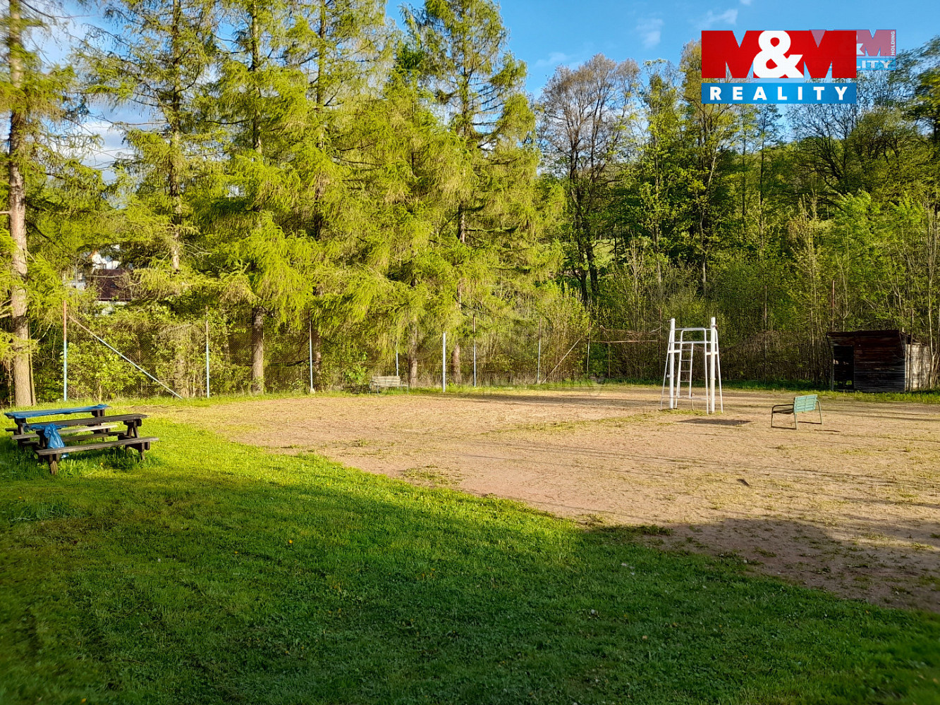 Prodej ubytovacího objektu 651 m² – fotografie 2