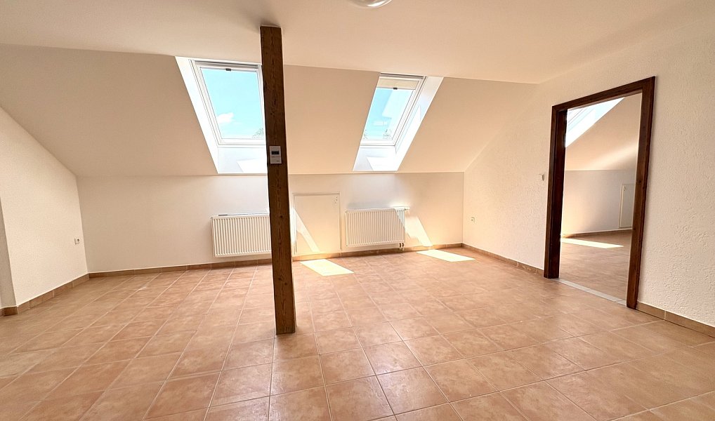 Pronájem bytu 3+kk 91 m², Prachatice – náhled fotky 2