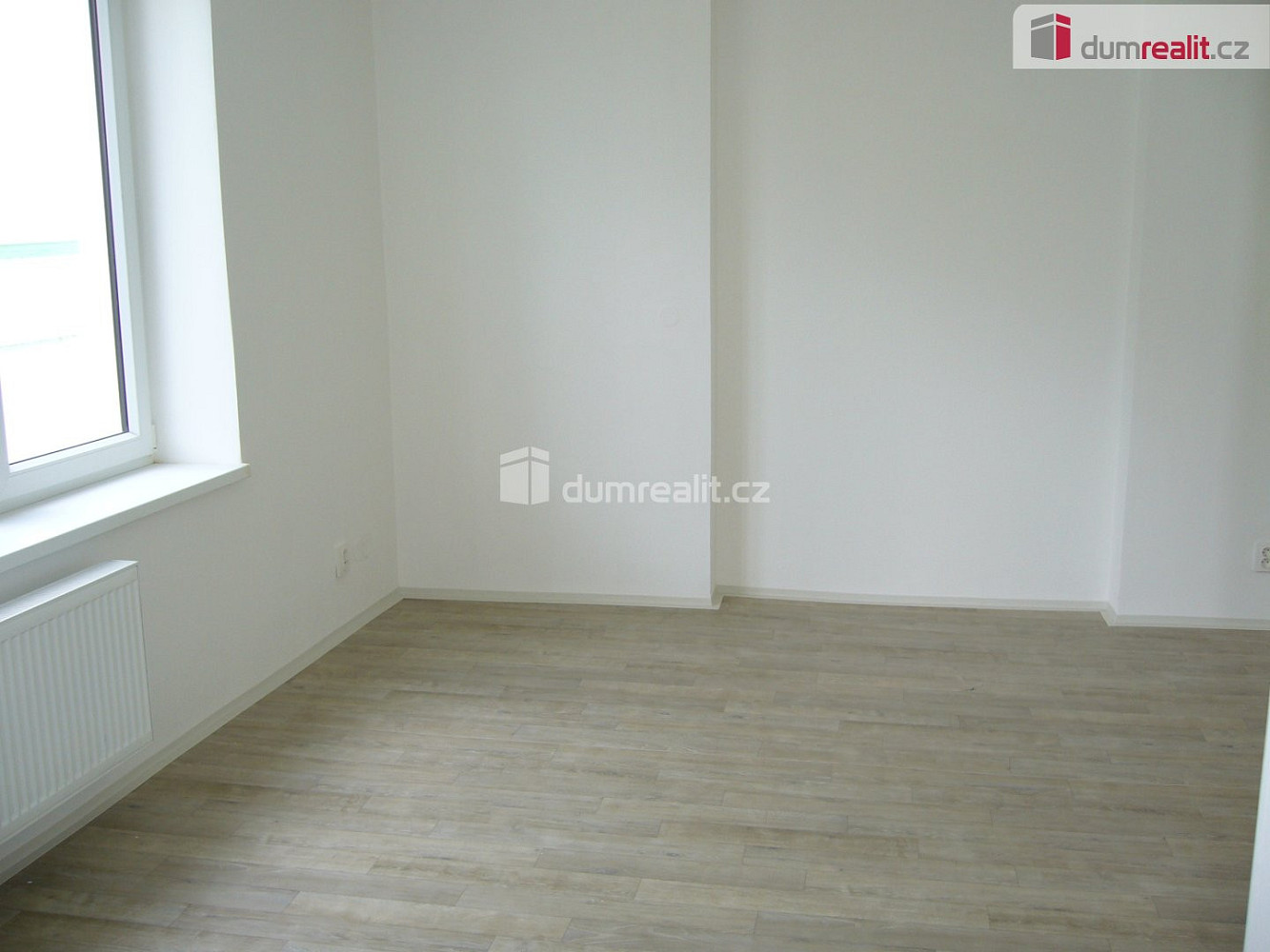 Pronájem bytu 1+1 30 m² – fotografie 2