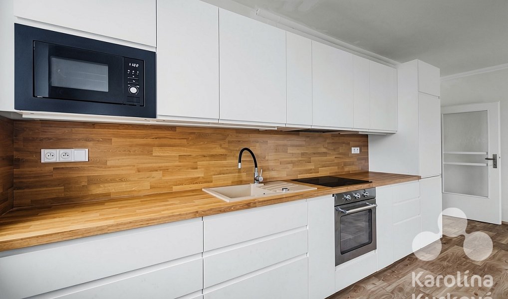 Pronájem bytu 3+1 95 m², Praha – náhled fotky 3