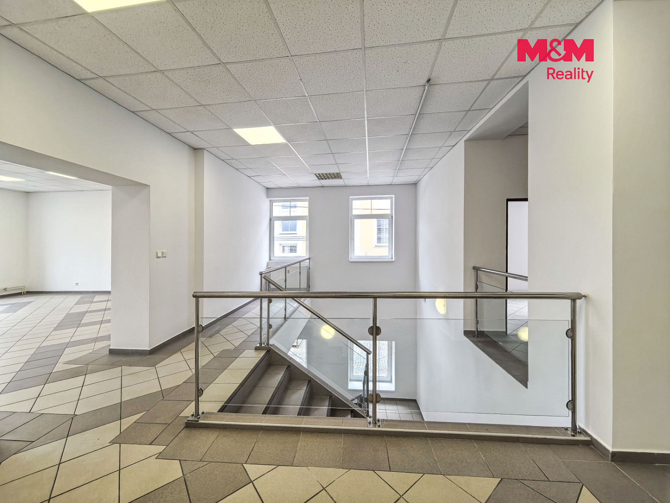 Pronájem kanceláře 56 m² – fotografie 4