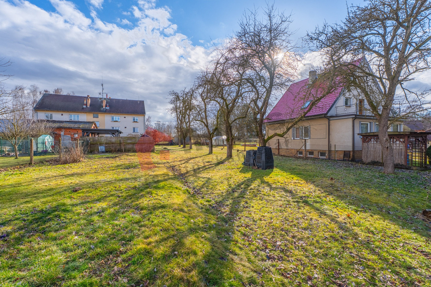 Prodej stavebního pozemku 945 m² – fotografie 5