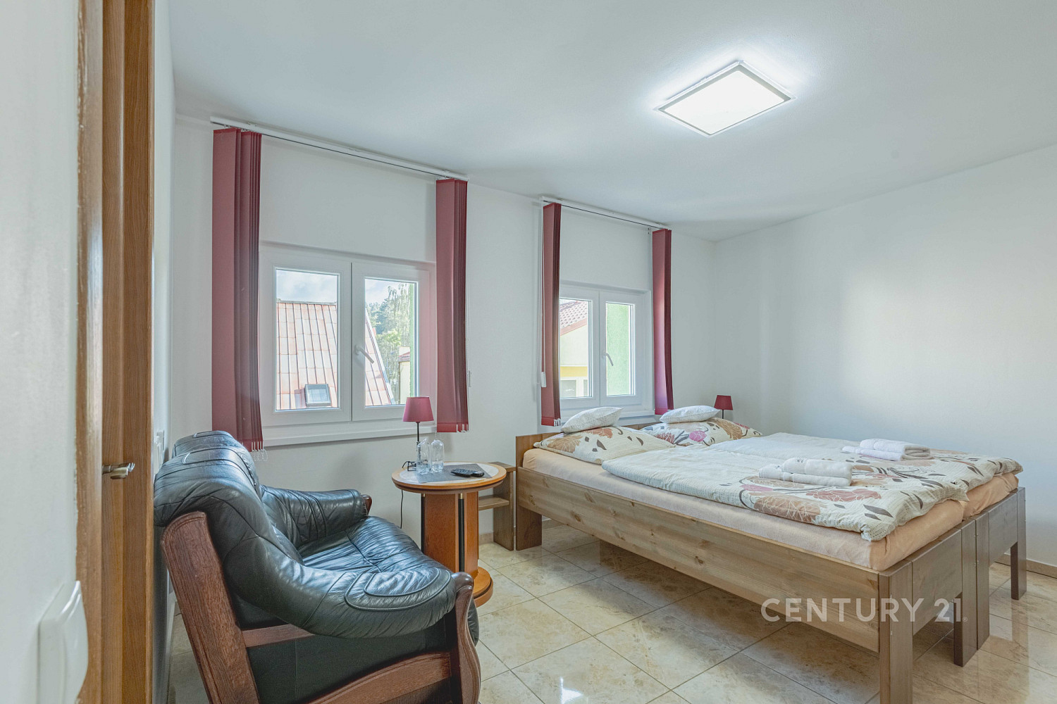 Prodej domu 200 m² s pozemkem 538 m² – fotografie 2