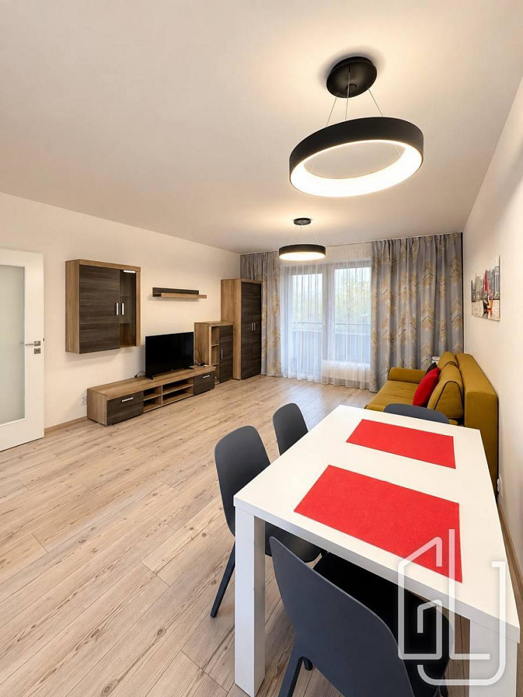 Pronájem bytu 2+kk 67 m² – fotografie 5
