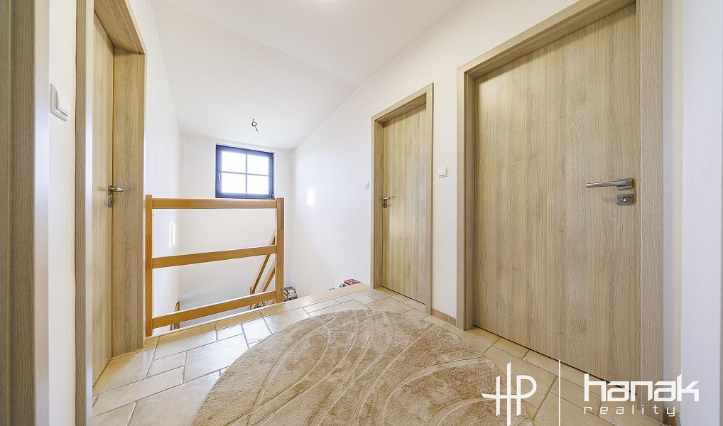 Prodej domu 170 m² s pozemkem 1 384 m², Oborná – náhled fotky 20