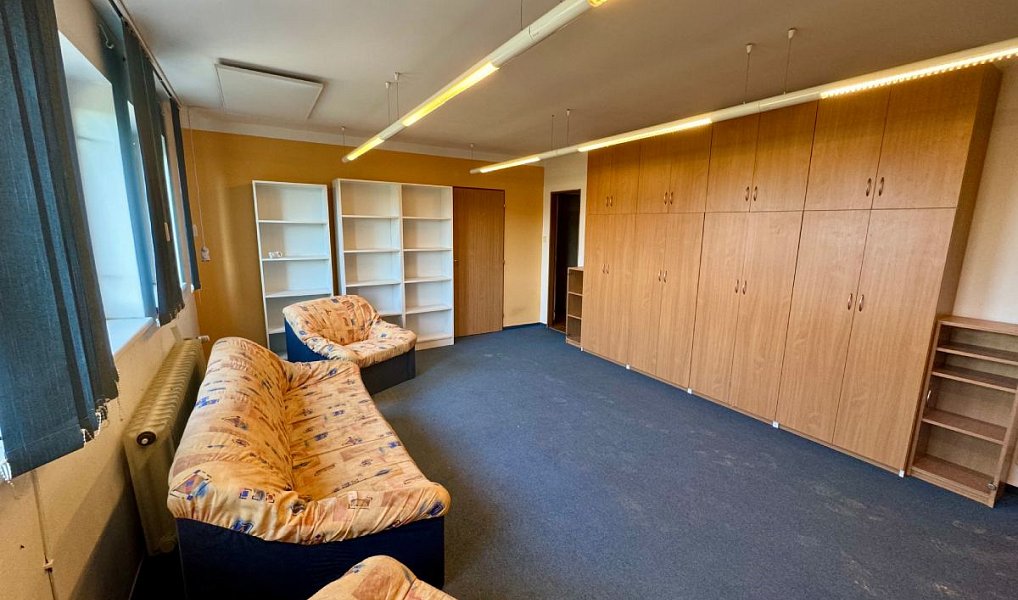 Prodej domu 370 m² s pozemkem 926 m², Řehenice – náhled fotky 7