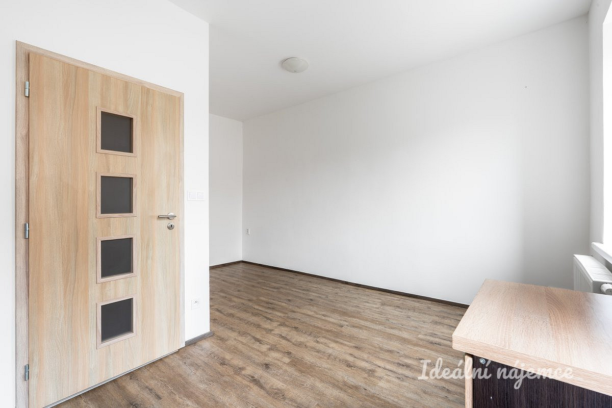 Pronájem bytu 1+kk 24 m² – pohled 4
