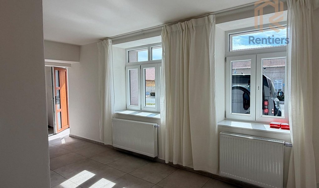 Prodej domu 145 m² s pozemkem 265 m², Rostoklaty – náhled fotky 3