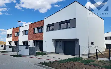 Prodej domu 143 m² s pozemkem 302 m², Trabantská, Praha 9 - Satalice