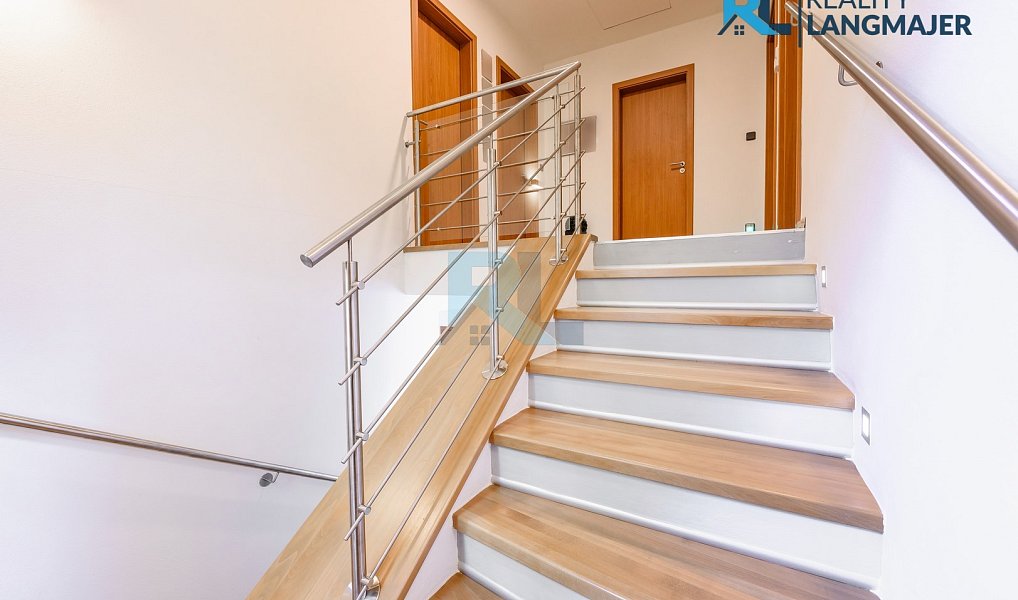 Prodej domu 183 m² s pozemkem 724 m², Plzeň – náhled fotky 21