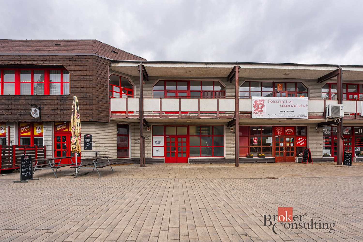 Prodej obchodních prostor 63 m² – fotografie 2