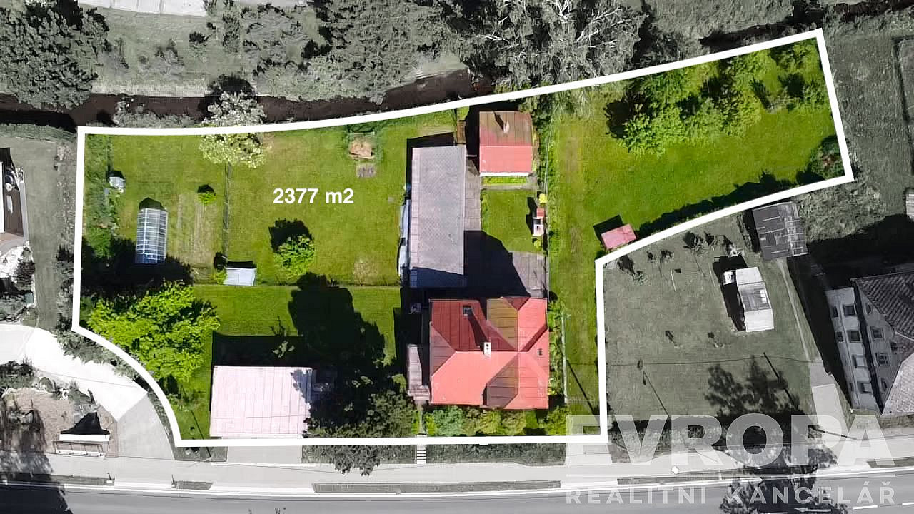 Prodej domu 230 m² s pozemkem 2 377 m² — photo 2