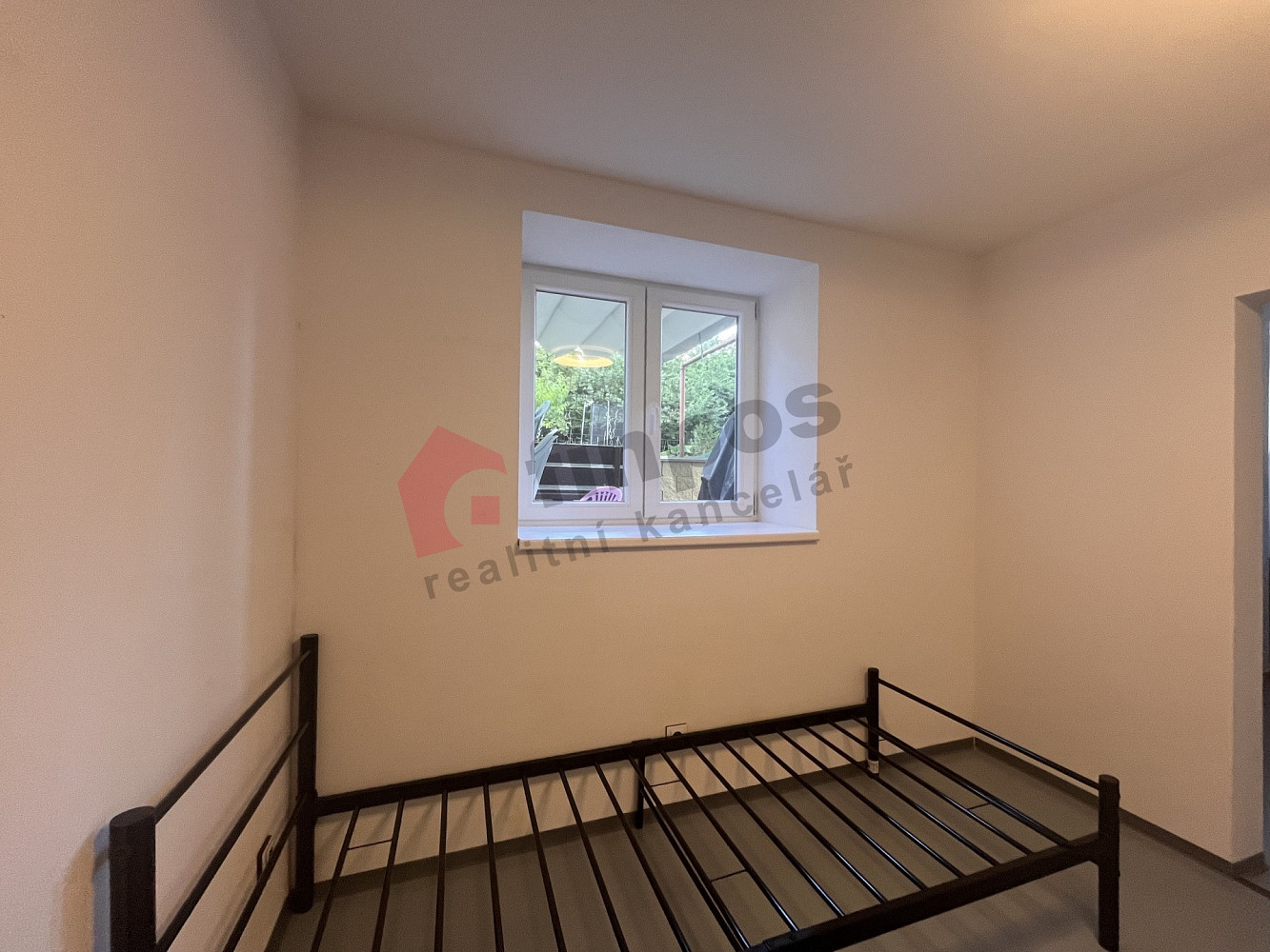Pronájem bytu 1+1 25 m² – pohled 3