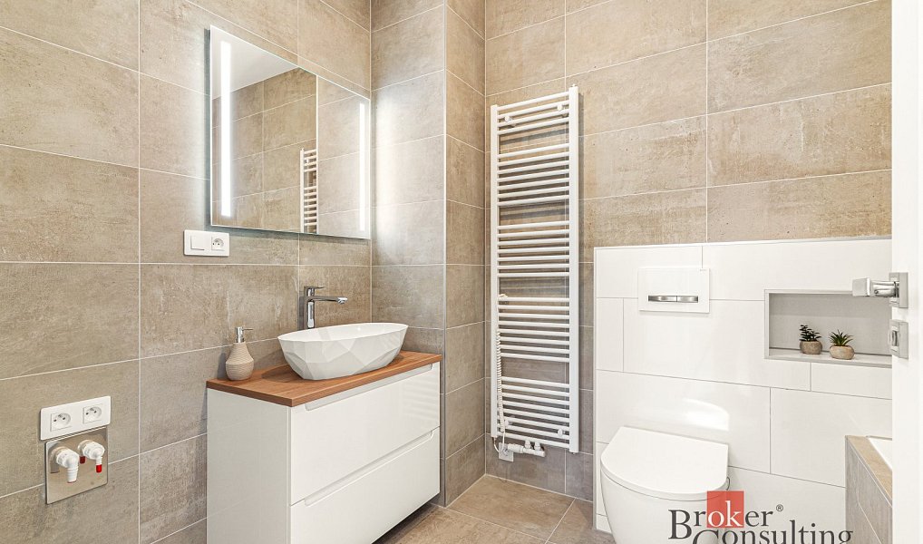 Prodej domu 160 m² s pozemkem 331 m², Milovice – náhled fotky 4