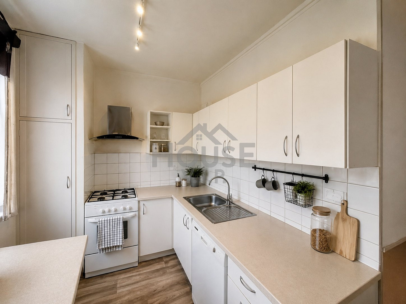 Prodej bytu 2+1 53 m² — photo 2