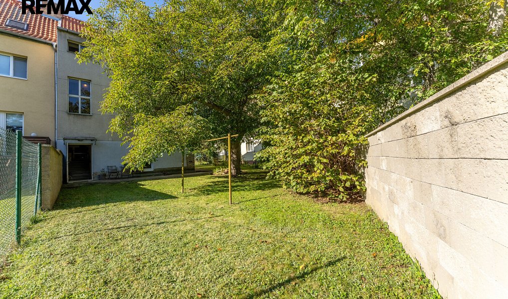 Prodej domu 210 m² s pozemkem 385 m², Praha – náhled fotky 36