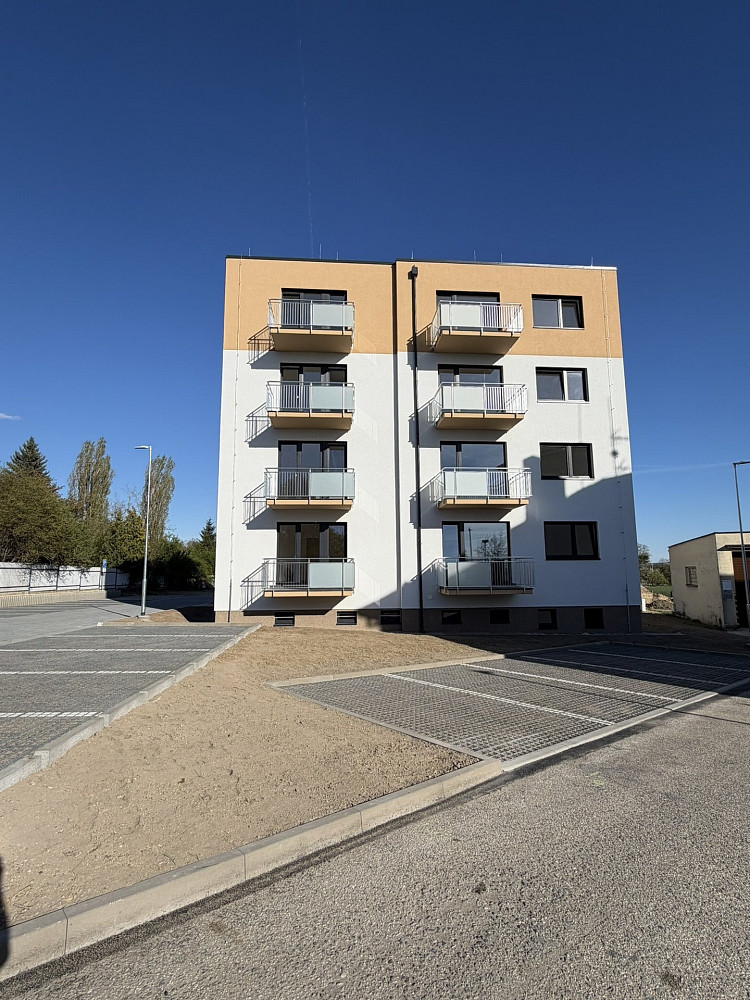 Prodej bytu 1+kk 25 m² – fotografie 3
