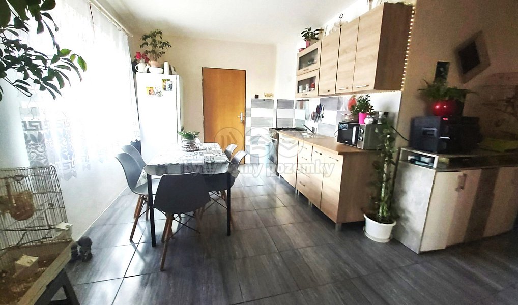 Prodej domu 150 m² s pozemkem 884 m², Kounov – náhled fotky 5