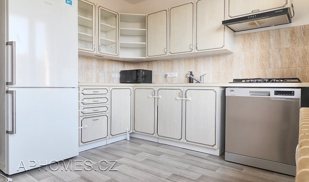 Pronájem bytu 3+1 70 m², Praha – náhled fotky 3