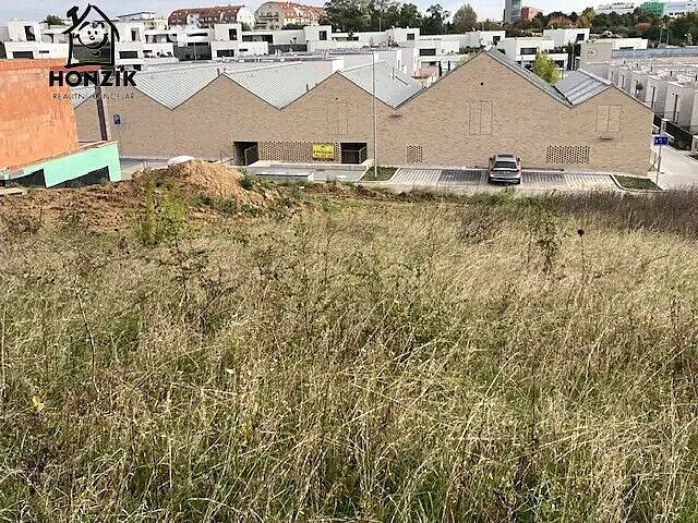 Prodej stavebního pozemku 1 353 m² – fotografie 4