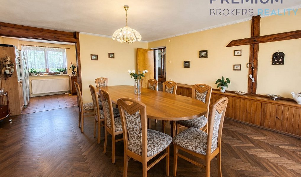 Prodej domu 440 m² s pozemkem 2 313 m², Měrunice – náhled fotky 10