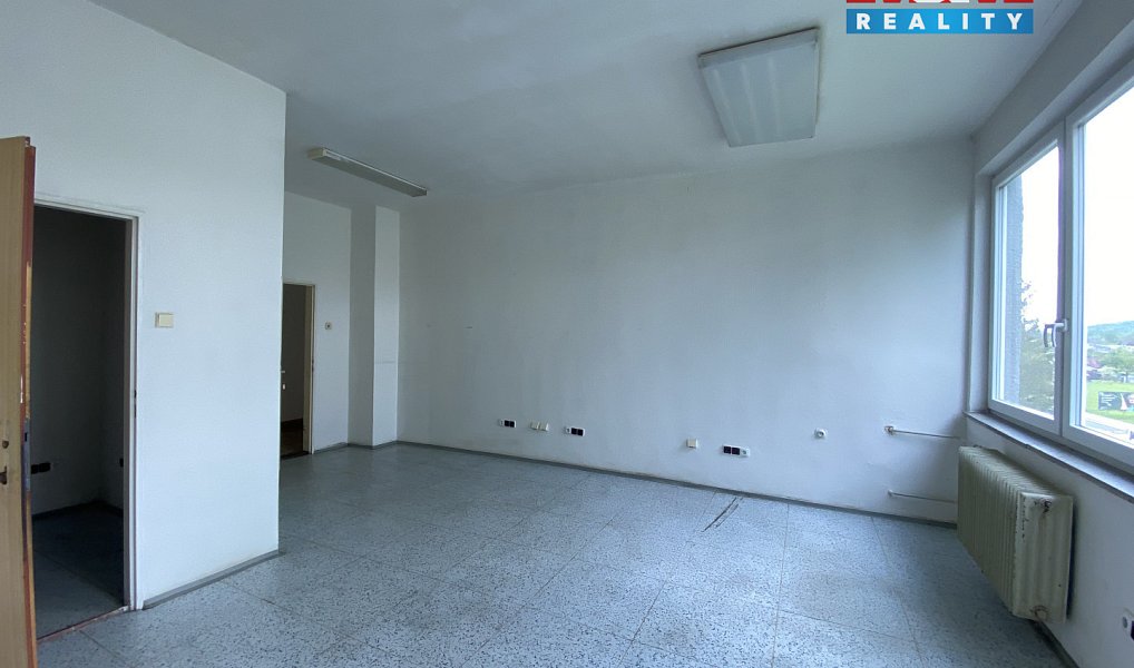 Pronájem kanceláře 13 m², Krnov – náhled fotky 3