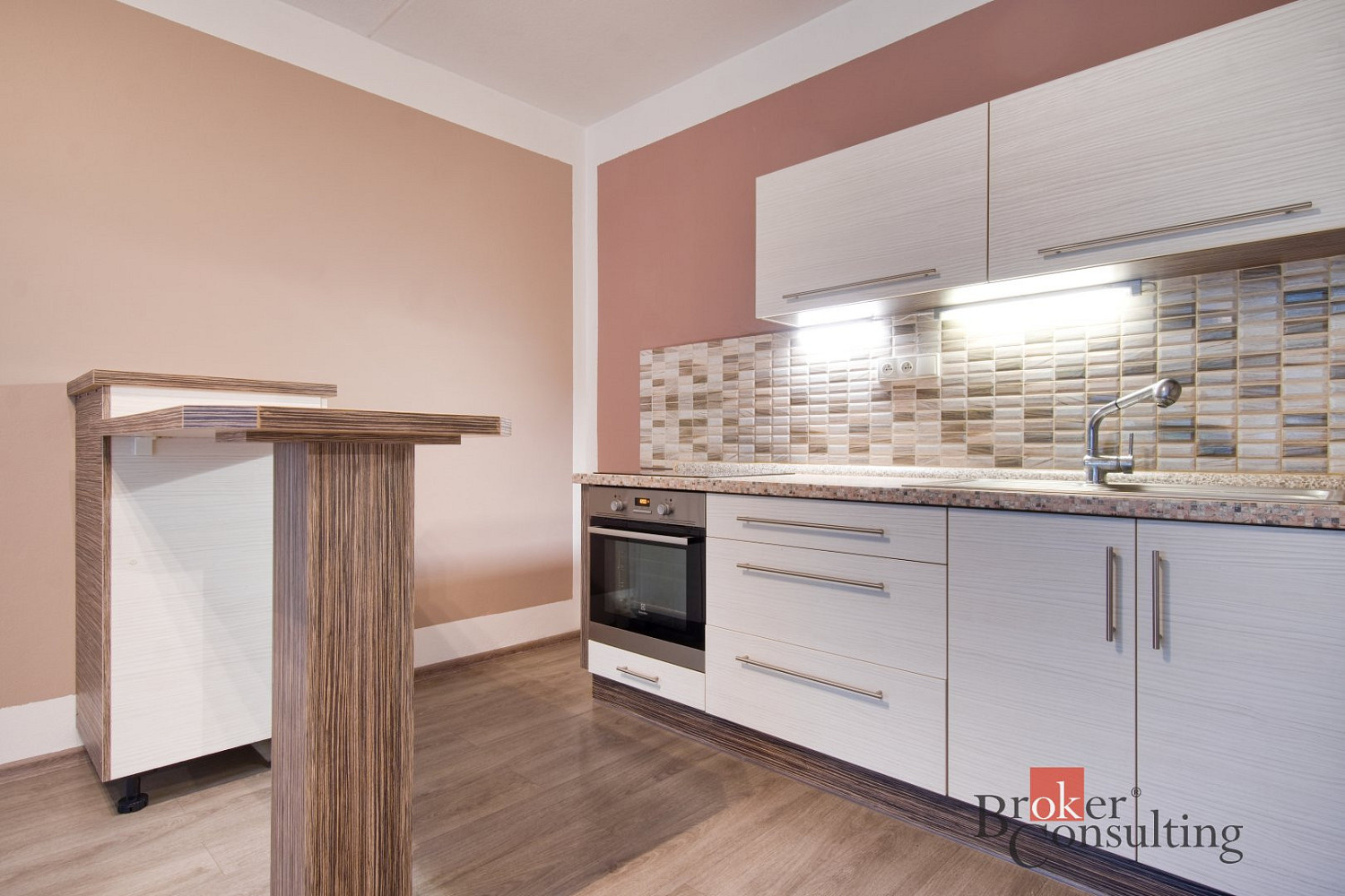 Pronájem bytu 2+kk 42 m²