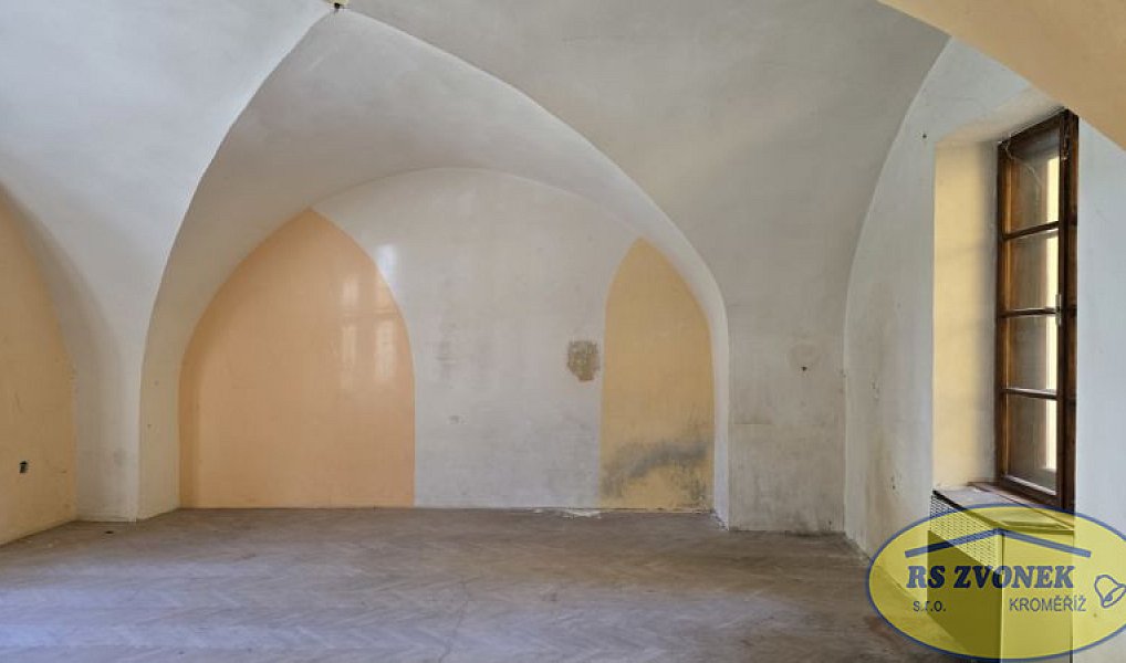 Prodej domu 1 033 m² s pozemkem 1 365 m², Kroměříž – náhled fotky 6