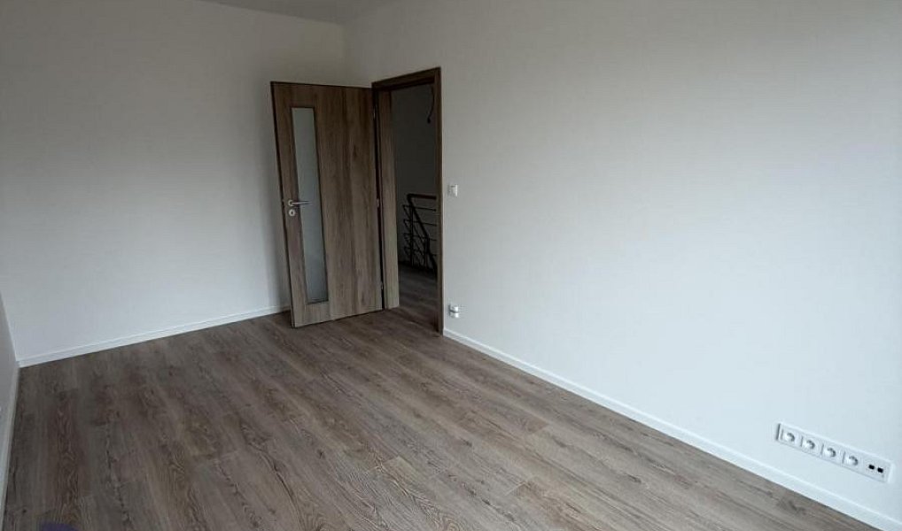 Pronájem domu 92 m² s pozemkem 384 m², Újezdeček – náhled fotky 11