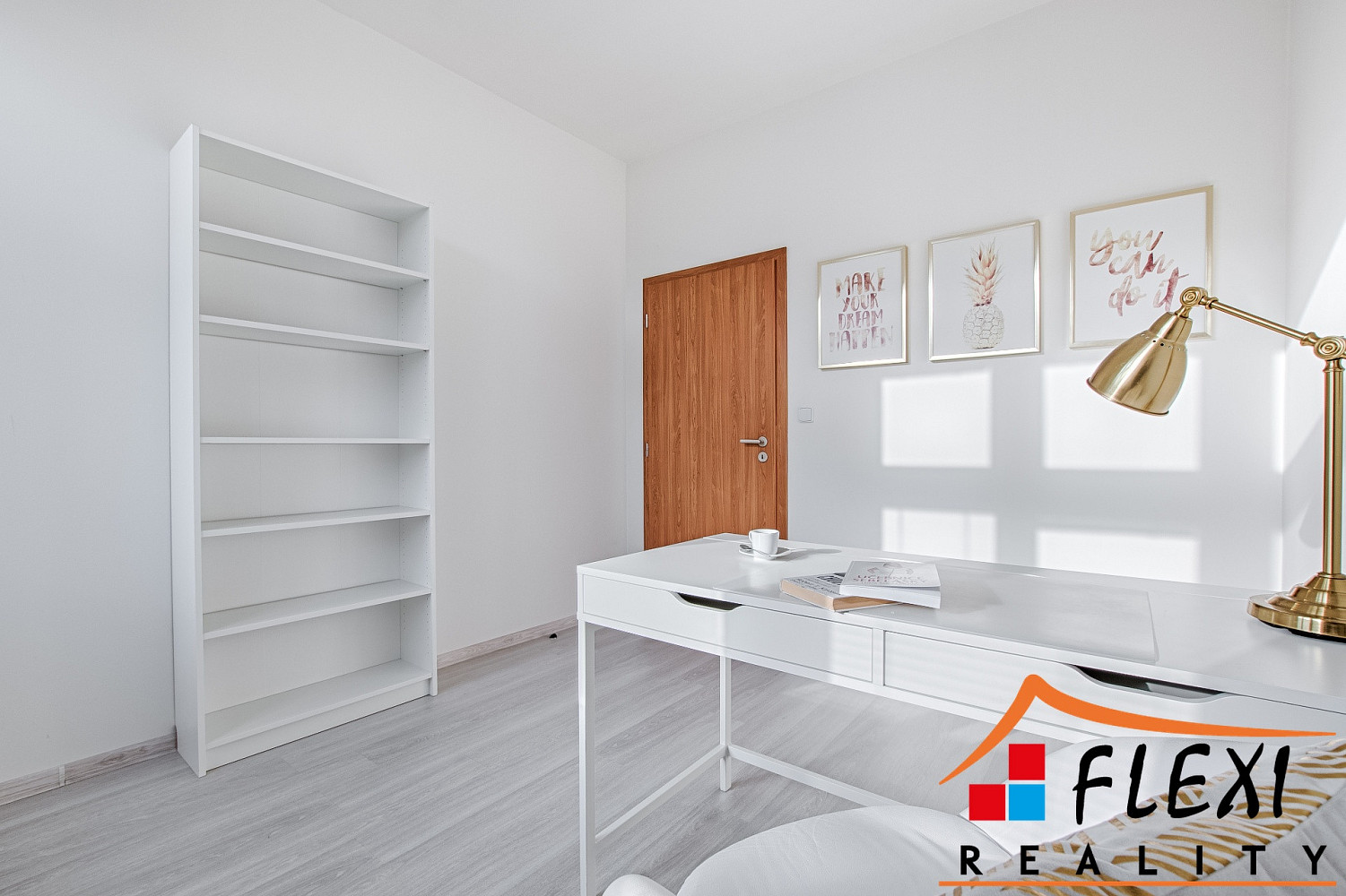Pronájem bytu 4+1 122 m² — photo 2