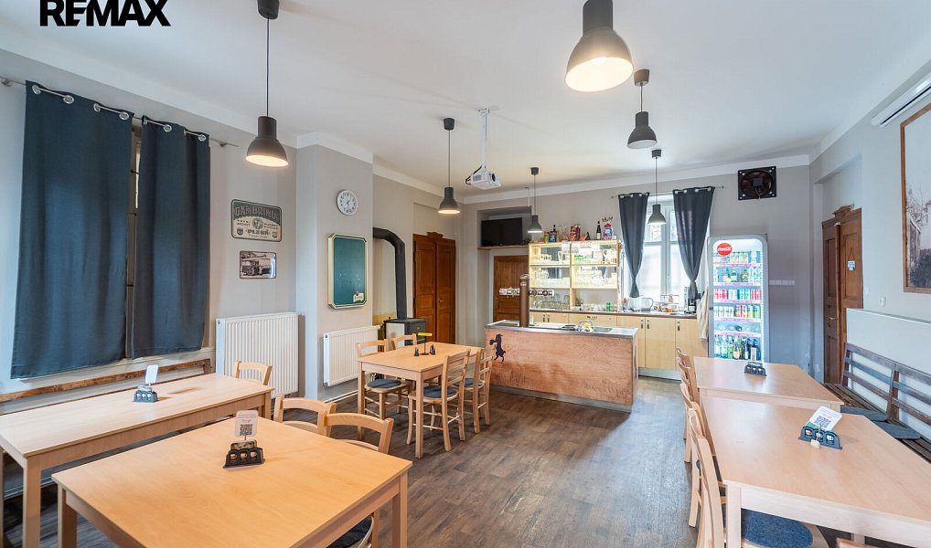 Prodej domu 500 m² s pozemkem 784 m², Svinaře – náhled fotky 7
