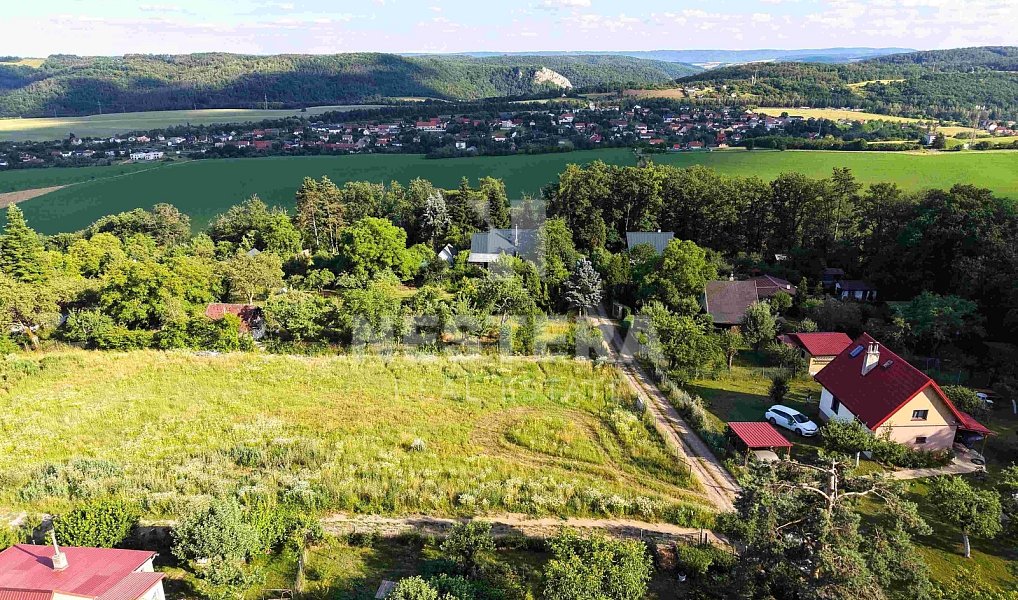 Prodej stavebního pozemku 838 m², Vráž – náhled fotky 3