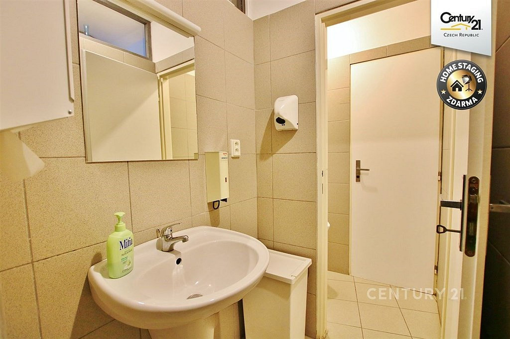 Pronájem kanceláře 17 m² — photo 5