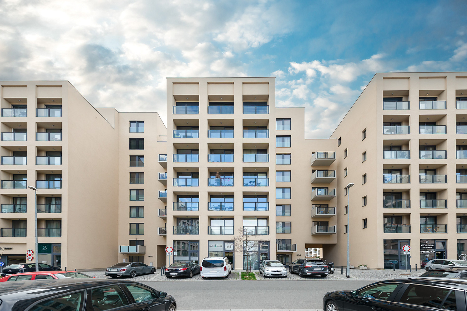 Pronájem obchodních prostor 54 m²