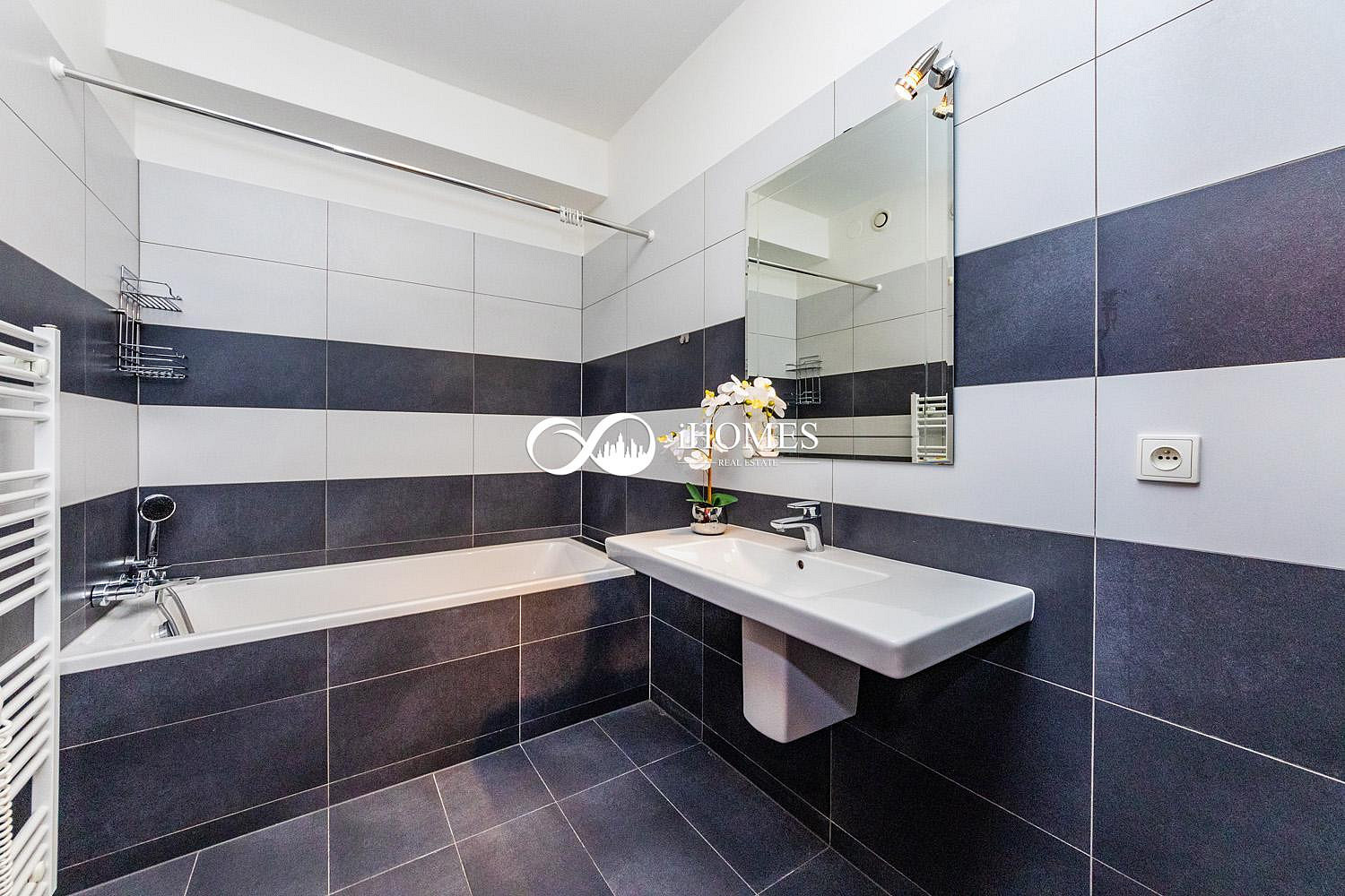 Pronájem bytu 3+kk 116 m² – pohled 4