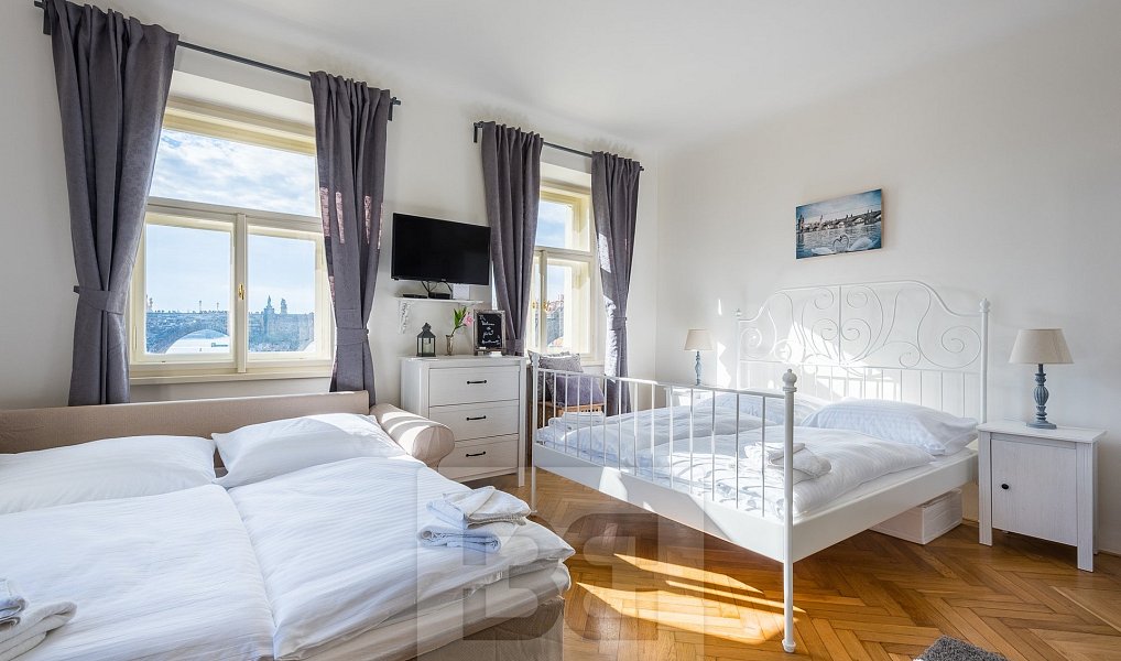 Pronájem bytu 1+kk 47 m², Praha – náhled fotky 8