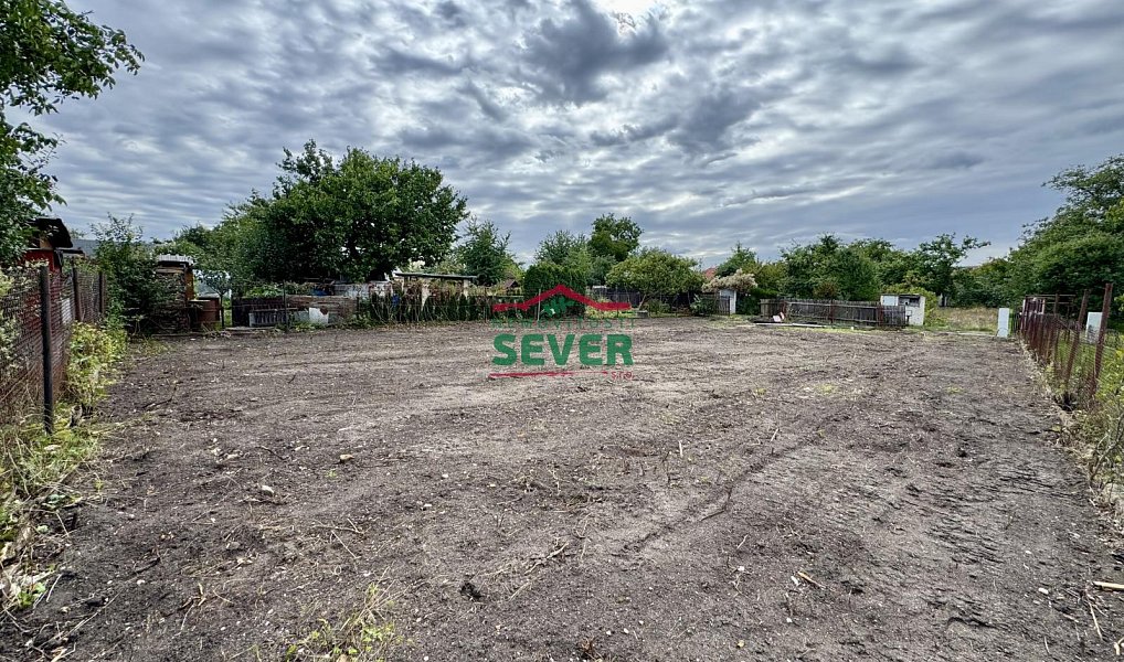 Prodej zahrady 475 m², Louny – náhled fotky 2