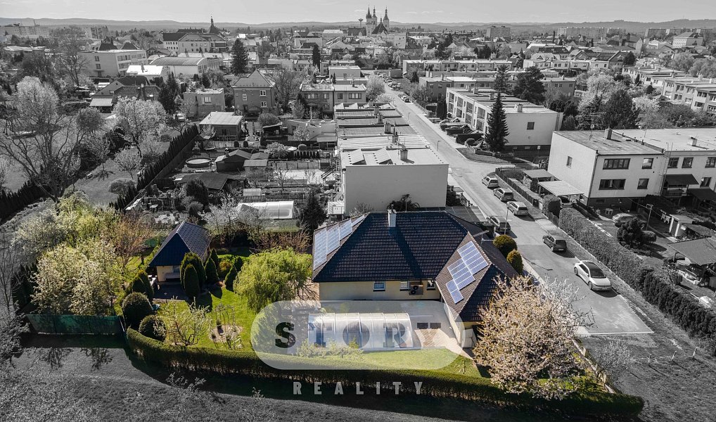 Prodej domu 182 m² s pozemkem 1 064 m², Uničov – náhled fotky 3