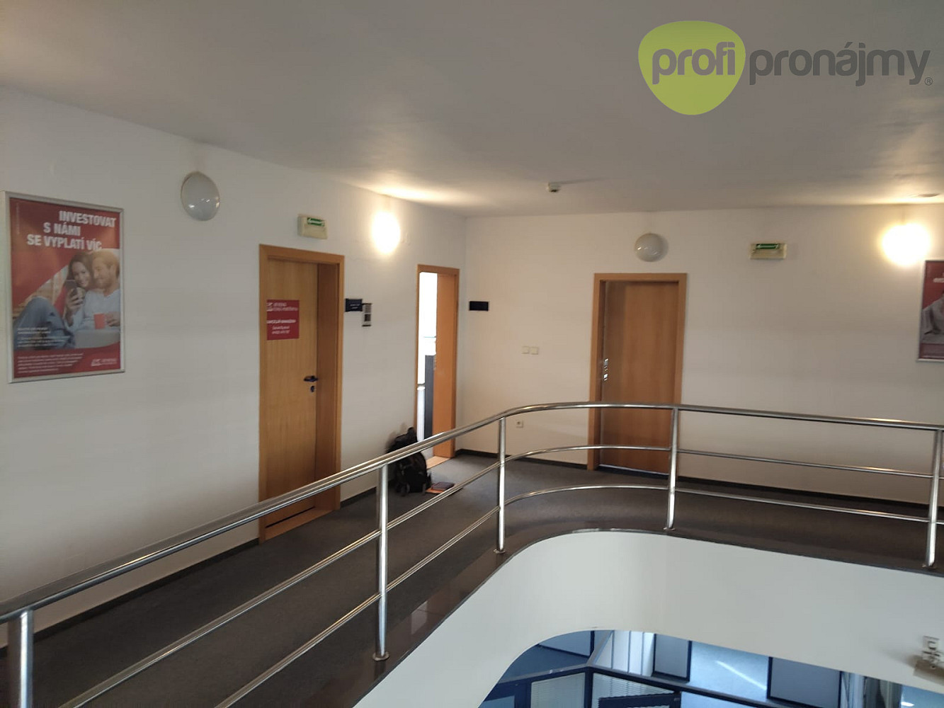 Pronájem kanceláře 37 m² – fotografie 4