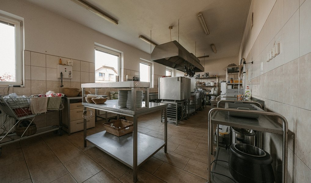 Prodej domu 280 m² s pozemkem 8 138 m², Suchý – náhled fotky 13