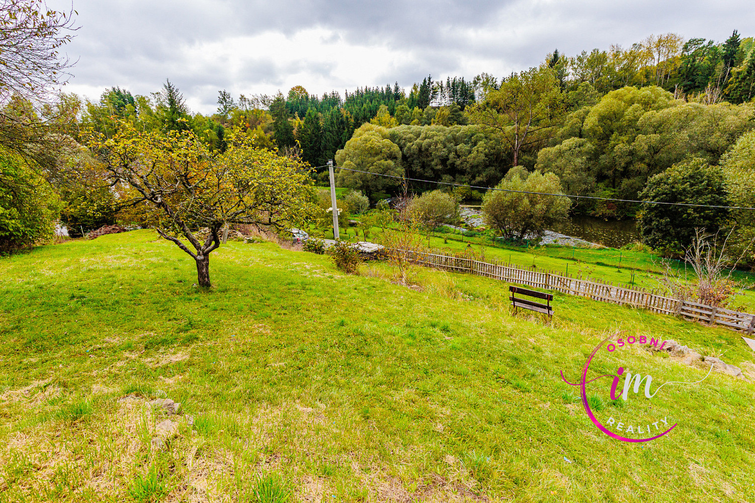 Prodej stavebního pozemku 745 m² – fotografie 5