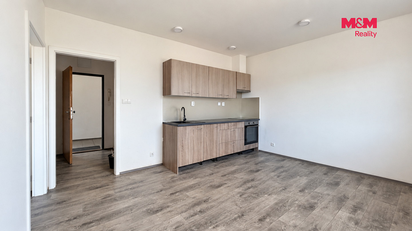 Pronájem bytu 2+kk 38 m² – fotografie 3