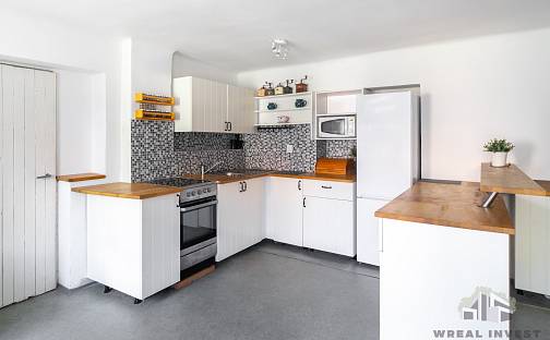 Prodej domu 159 m² s pozemkem 194 m², Dobrovíz, okres Praha-západ