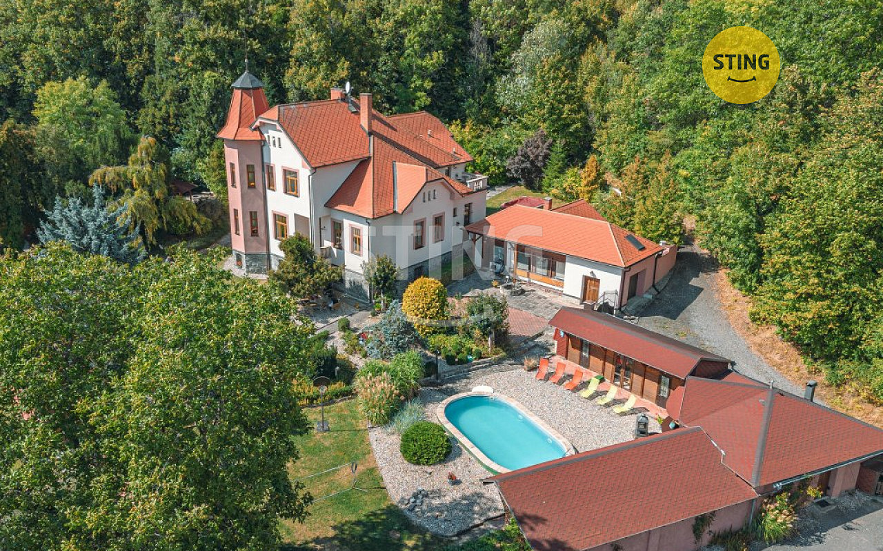 Prodej domu 500 m² s pozemkem 3 392 m²