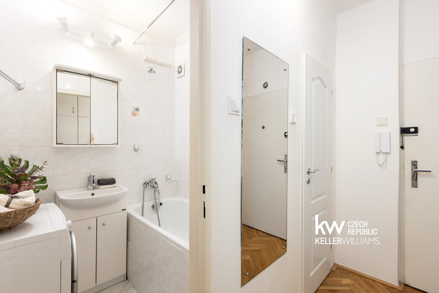 Prodej bytu 1+kk 28 m² – fotografie 3